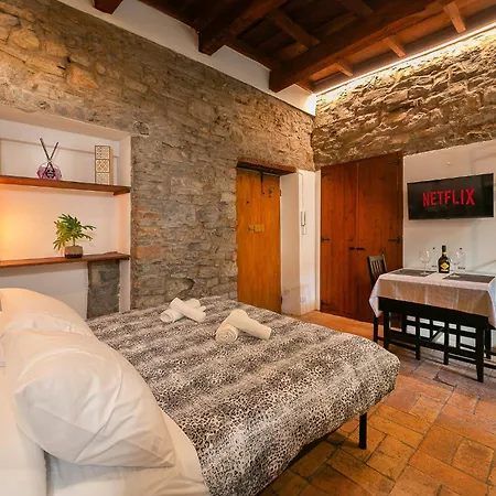 Apartament Angolo Medioevale - Centro Como