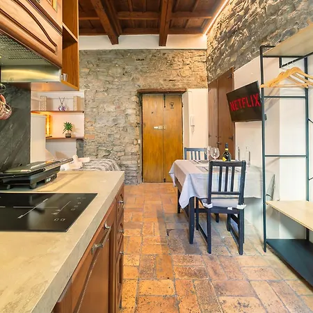 Angolo Medioevale - Centro Apartmán Como