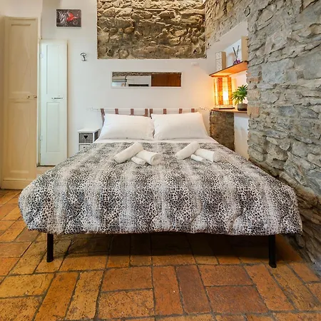 Angolo Medioevale - Centro Appartement Como